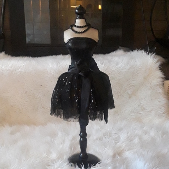 Home decor - Picture 2 of 2